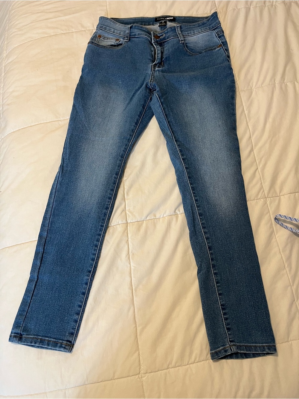 Fashion Nova Women’s Blue Skinny Jeans - Mid Wash Stretch